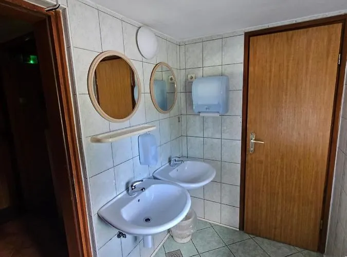 Gasthuis Ruska Koca *